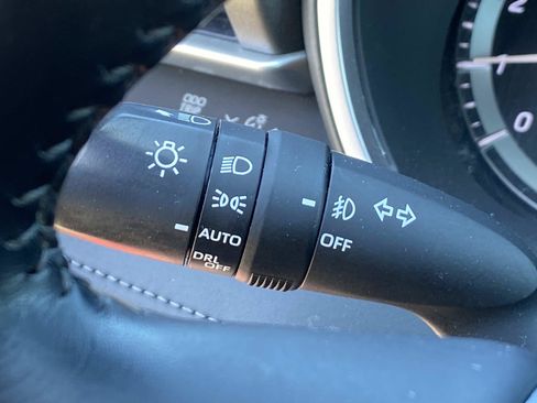 Used 2021 Toyota Highlander XLE AWD/4WD image 20