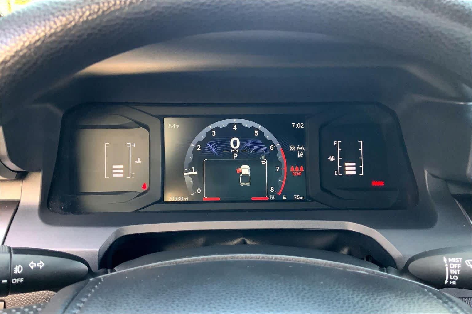 Used 2025 Toyota Tacoma SR5 AWD/4WD image 25