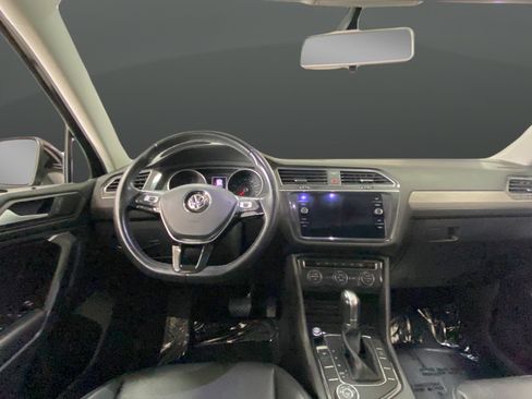 Used 2019 Volkswagen Tiguan SE w/ Panoramic Sunroof Package AWD/4WD image 11