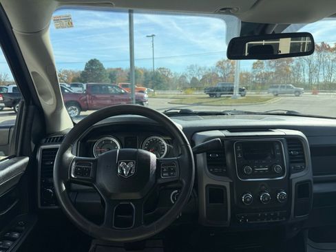 Used 2017 RAM 3500 Tradesman w/ Chrome Appearance Group image 14