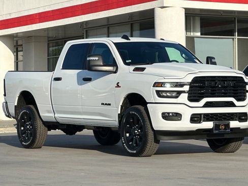 New 2026 RAM 2500 Big Horn AWD/4WD image 9