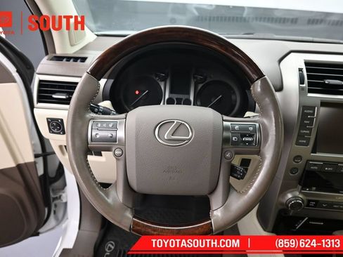 Used 2017 Lexus GX 460 AWD/4WD image 24