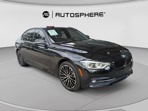 Used 2018 BMW 330i xDrive Sedan AWD/4WD image 12