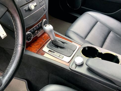 Used 2010 Mercedes-Benz C 300 4MATIC Sedan image 16