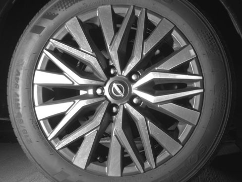 Used 2025 Nissan Altima 2.5 SV FWD image 15