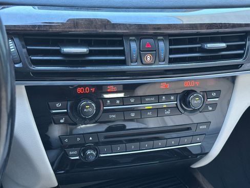 Used 2016 BMW X5 xDrive50i image 19