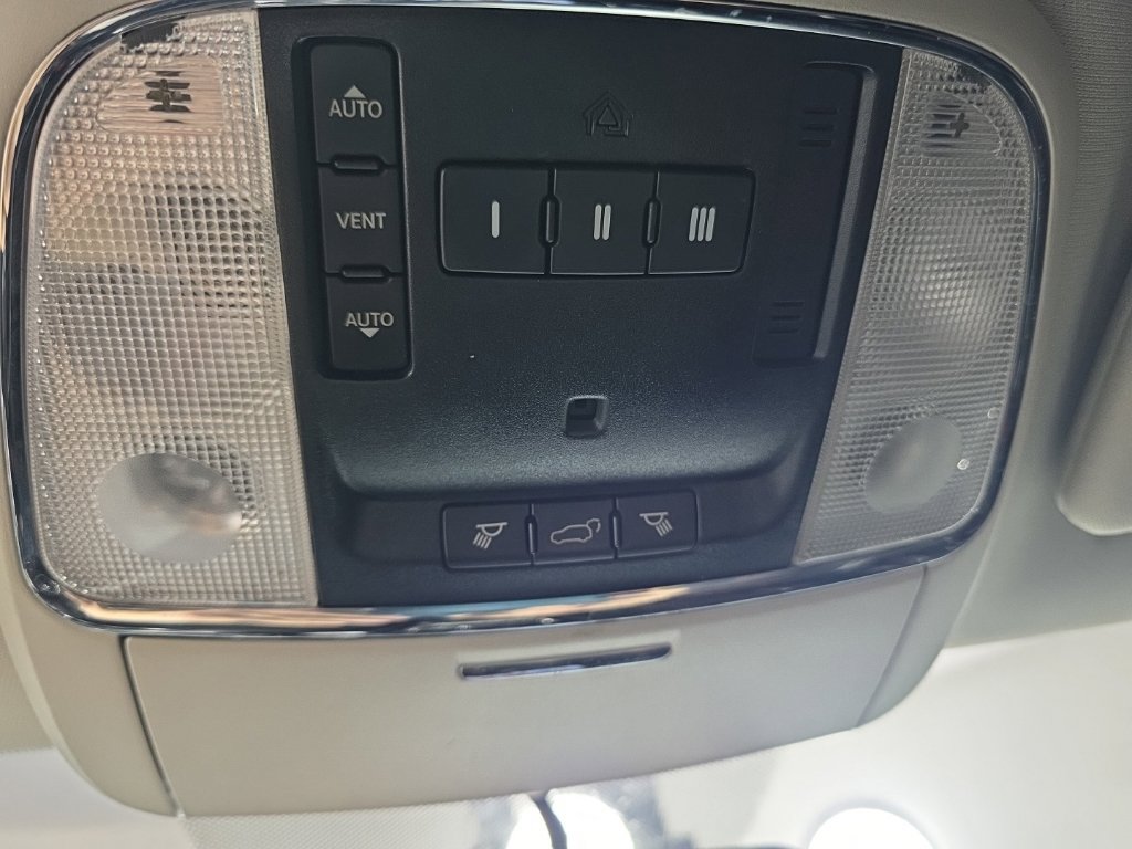 Used 2012 Dodge Durango R/T AWD/4WD image 26