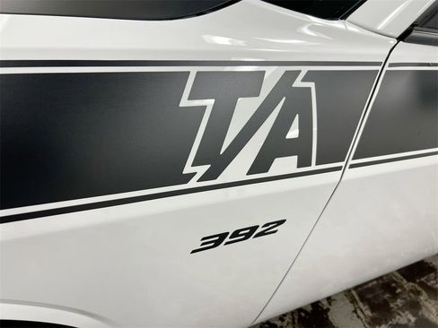 Used 2020 Dodge Challenger R/T Scat Pack w/ T/A Package image 28