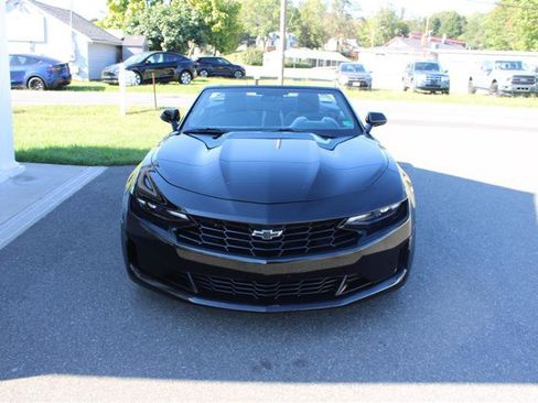 Used 2019 Chevrolet Camaro LT image 3