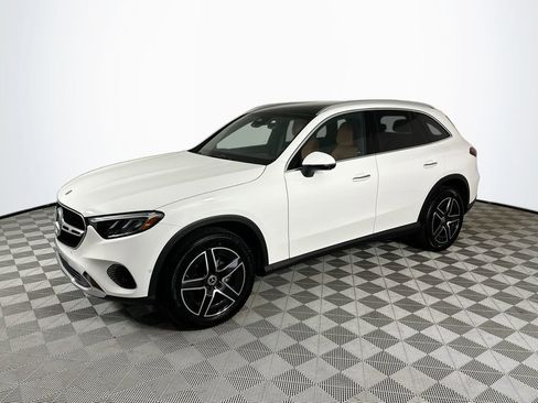 Used 2026 Mercedes-Benz GLC 300 4MATIC image 3