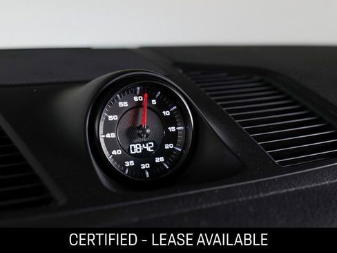 Used 2022 Porsche Cayenne Coupe image 24