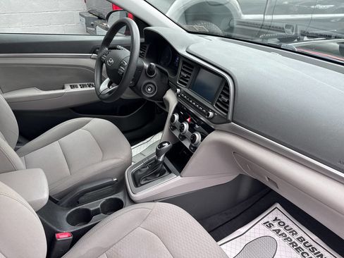 Used 2019 Hyundai Elantra SEL image 25