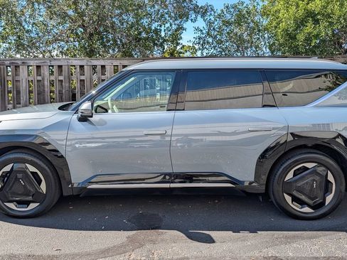 Used 2024 Kia EV9 Land AWD/4WD image 6