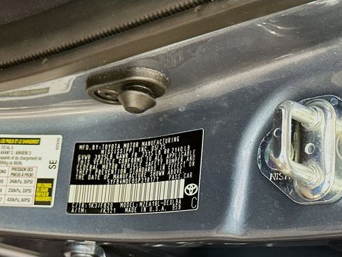 Used 2025 Toyota Corolla LE image 12