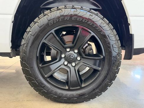 Used 2020 RAM 1500 Big Horn AWD/4WD image 12
