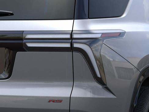 New 2026 Chevrolet Traverse RS w/ LPO, Floor Liner Package FWD image 35