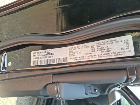 New 2025 Jeep Grand Cherokee L Altitude image 10