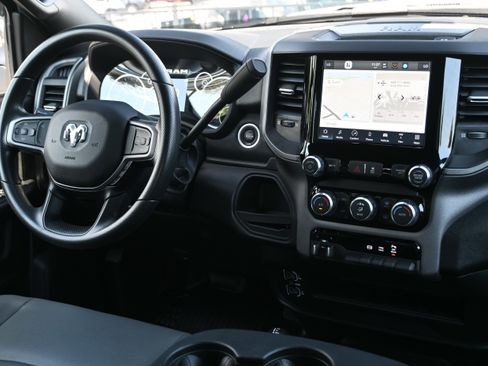 Used 2024 RAM 3500 Tradesman w/ Chrome Appearance Group image 12