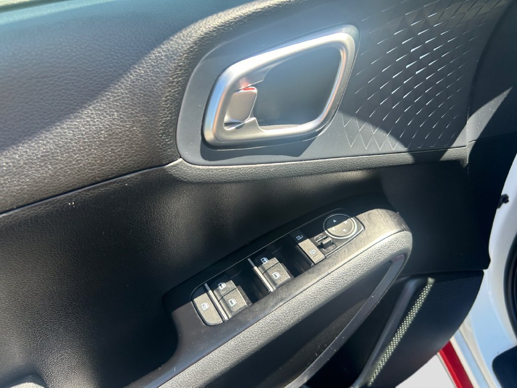 Used 2022 Kia Soul GT-Line FWD image 12