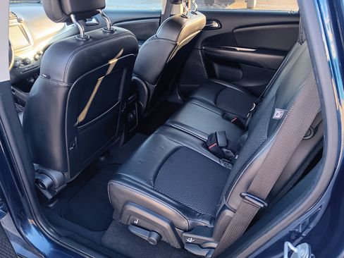 Used 2017 Dodge Journey Crossroad AWD/4WD image 9