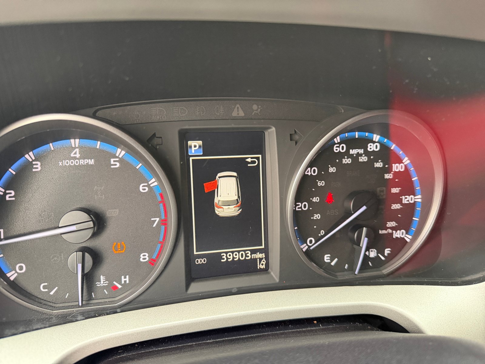 Used 2018 Toyota RAV4 LE w/ All Weather Liner Package AWD/4WD image 20