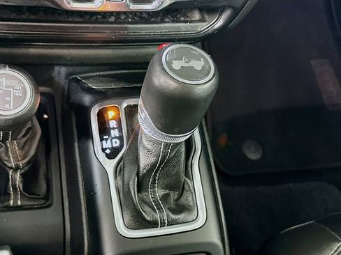 Used 2022 Jeep Wrangler Unlimited Sahara 4xe image 17