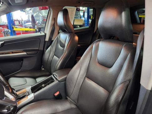 Used 2017 Volvo XC60 T5 Inscription w/ Preferred Option Package image 10