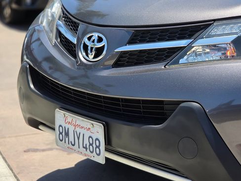 Used 2015 Toyota RAV4 XLE FWD image 7