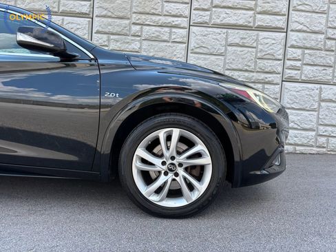 Used 2017 INFINITI QX30 w/ Cargo Package image 11