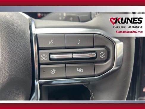 New 2026 GMC Yukon XL Elevation image 21