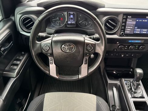 Used 2021 Toyota Tacoma TRD Sport w/ Technology Package RWD image 14