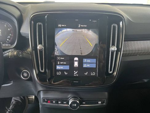 Used 2021 Volvo XC40 T5 R-Design w/ Advanced Package AWD/4WD image 14