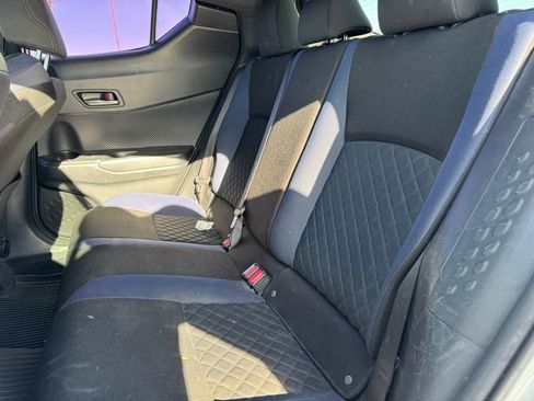 Used 2020 Toyota C-HR image 4