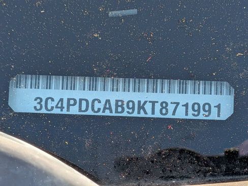 Used 2019 Dodge Journey SE FWD image 29
