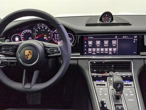 Used 2022 Porsche Panamera 4 image 41