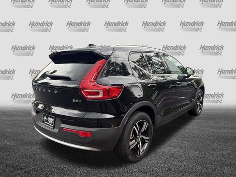 Certified 2023 Volvo XC40 B5 Plus AWD/4WD image 10
