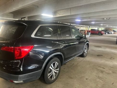 Used 2017 Honda Pilot EX-L image 2