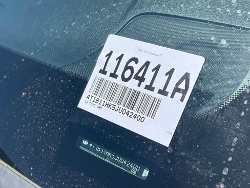 Used 2018 Toyota Camry LE FWD image 13