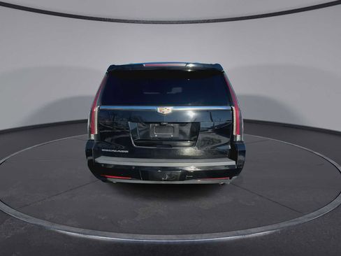Used 2017 Cadillac Escalade Platinum image 7