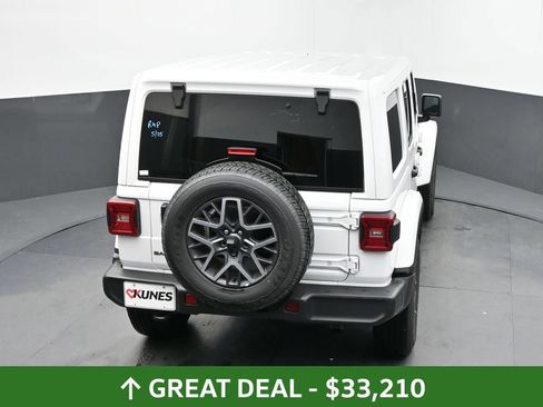 Used 2025 Jeep Wrangler Unlimited Sahara AWD/4WD image 27