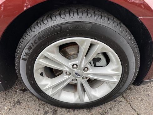 Used 2015 Ford Taurus SEL w/ Equipment Group 201A image 13