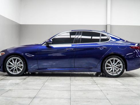 Used 2019 Alfa Romeo Giulia RWD image 9