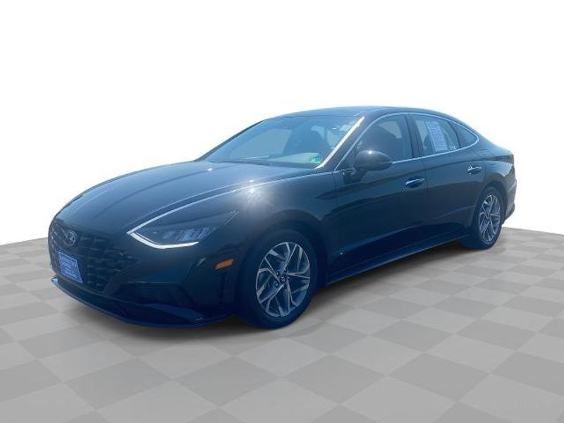 Used 2022 Hyundai Sonata SEL w/ Convenience Package image 1