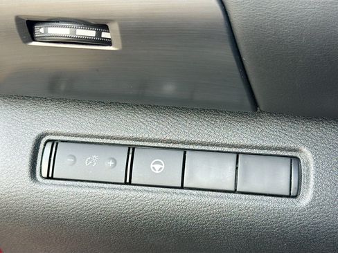 Used 2023 Nissan Pathfinder Rock Creek AWD/4WD image 34