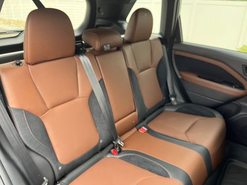 Used 2025 Subaru Forester Touring AWD/4WD image 18
