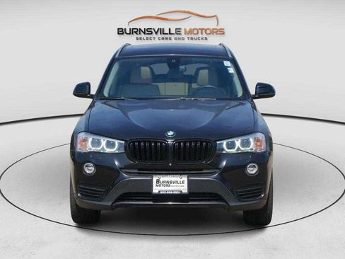 Used 2017 BMW X3 xDrive28i image 2