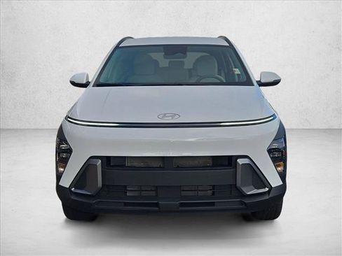 Used 2025 Hyundai Kona SEL AWD/4WD image 2