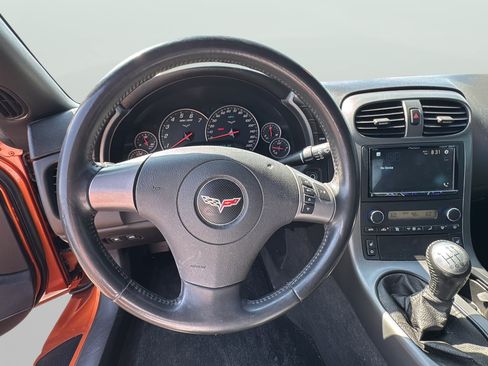 Used 2007 Chevrolet Corvette Coupe w/ Preferred Equipment Group RWD image 16