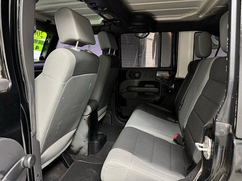 Used 2007 Jeep Wrangler Unlimited X w/ Dual Top Group image 11