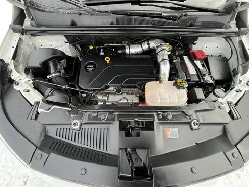 Certified 2022 Chevrolet Trax LS w/ Tint and Cruise Package image 9